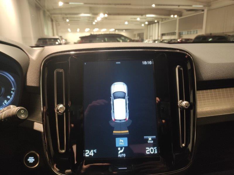 VOLVO XC40 (2017-->) - XC40 T5 Recharge Plug-in Hybrid Inscription Expression