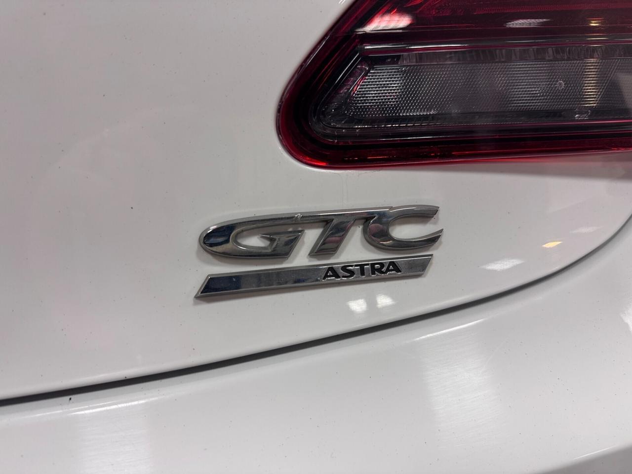 Opel Astra GTC 1.7 CDTI 110CV S&S 3 porte Cosmo