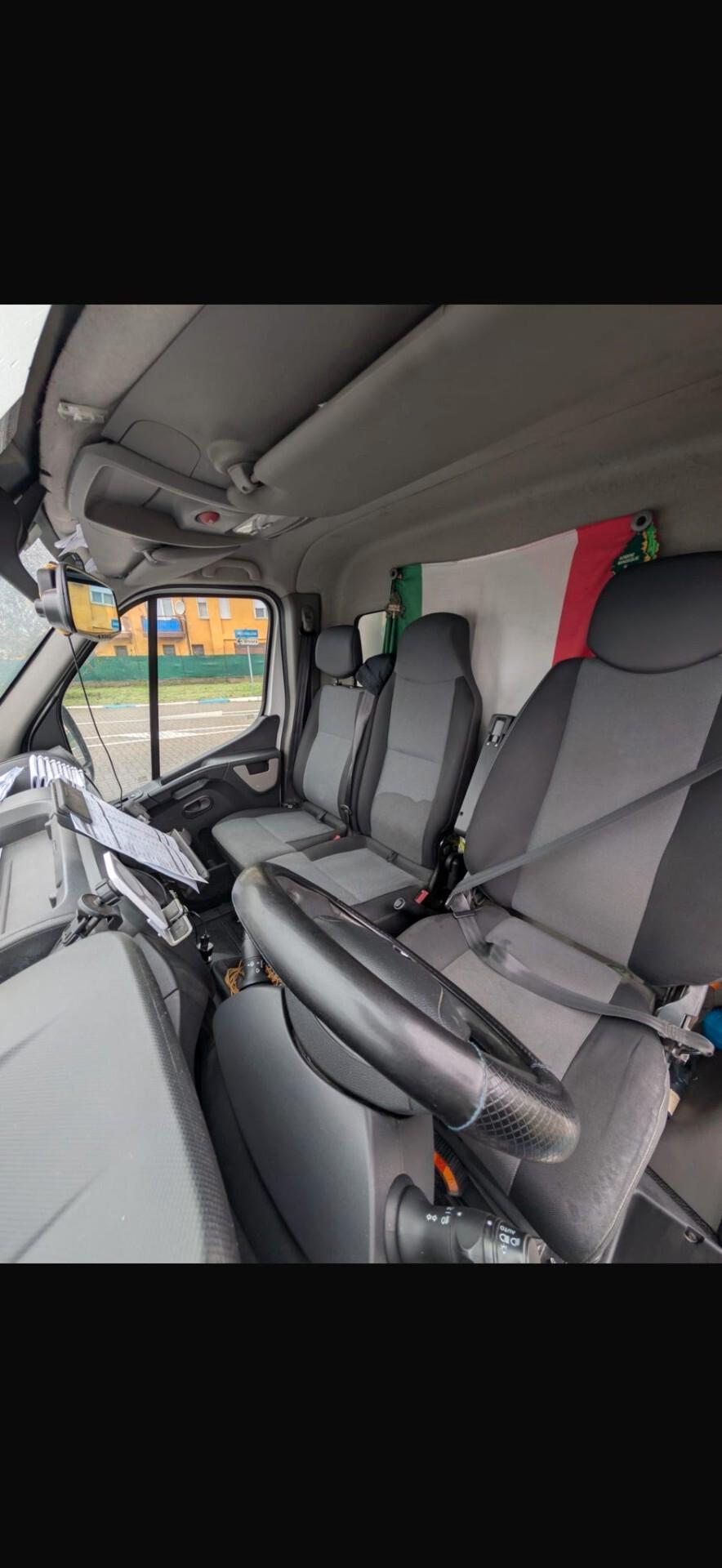 Renault Trucks Master 35 2.3 dCi isotermico Furgone Bi-Turbo