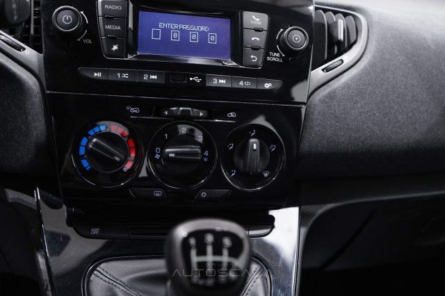 LANCIA Ypsilon 1.0 FireFly 5 porte S&S Hybrid Silver Plus