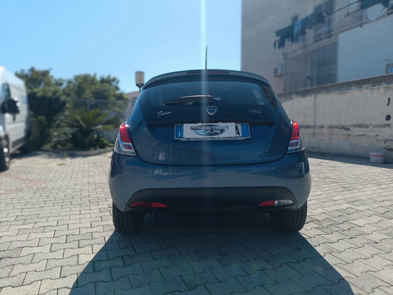 Lancia Ypsilon 1.0 FireFly 5 porte S&S Hybrid Gold