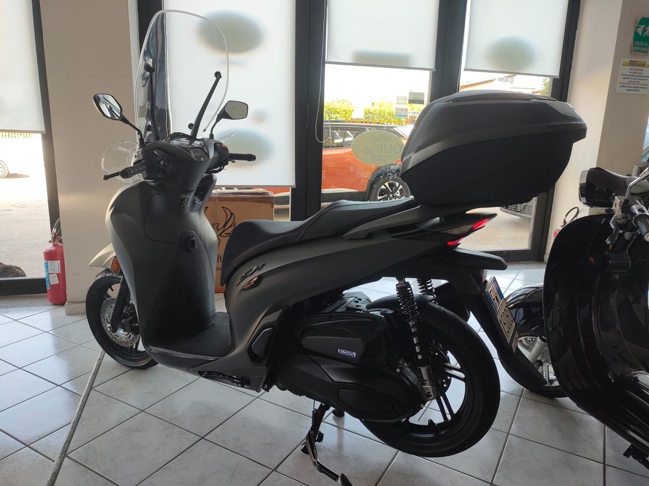 Honda SH 350 Sport