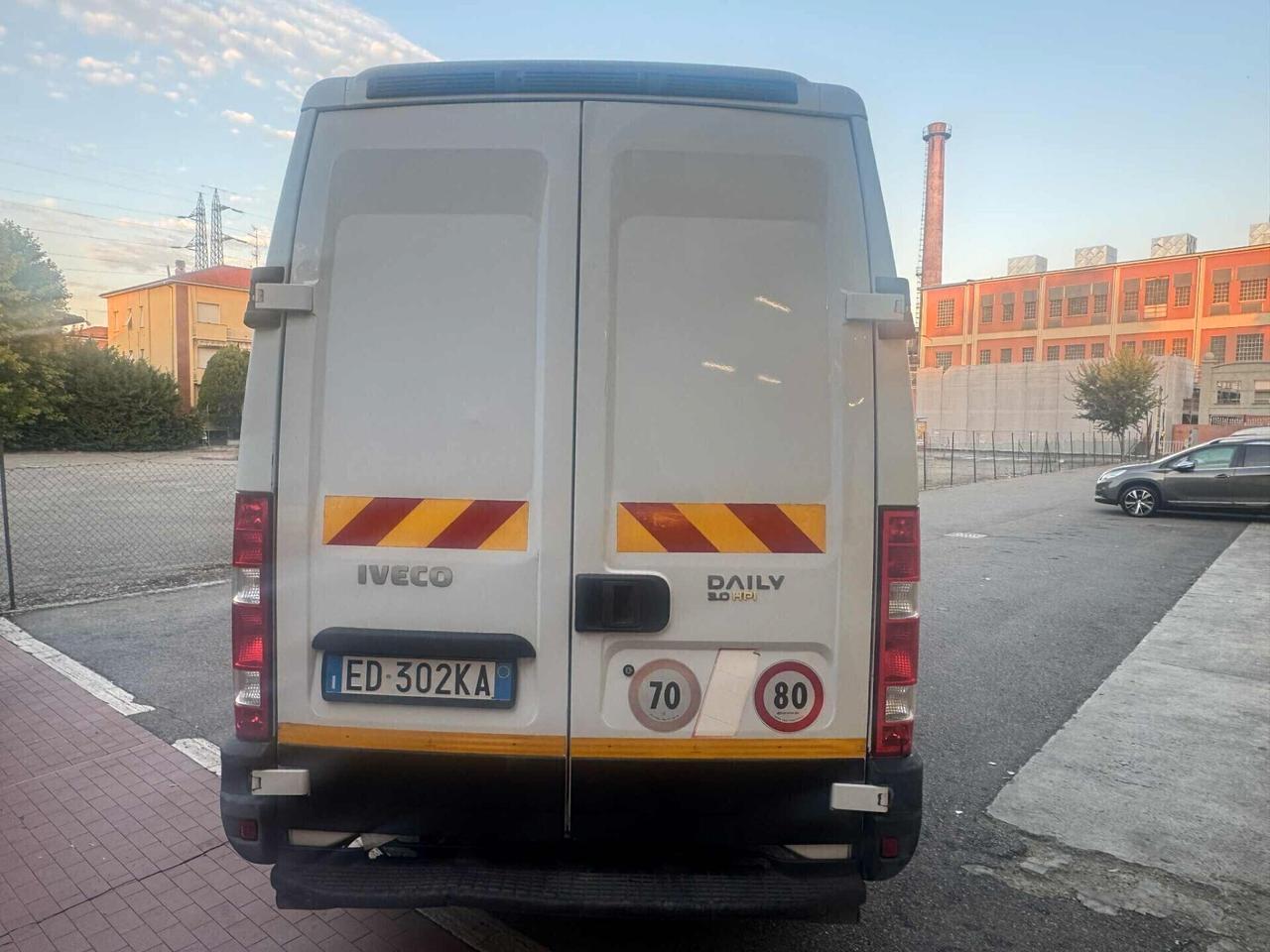 Iveco DAILY Anno 2010 CABINATO