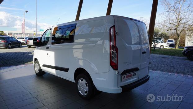FORD Transit Custom 300 2.0 TDCi 130 PC-DC Furgo