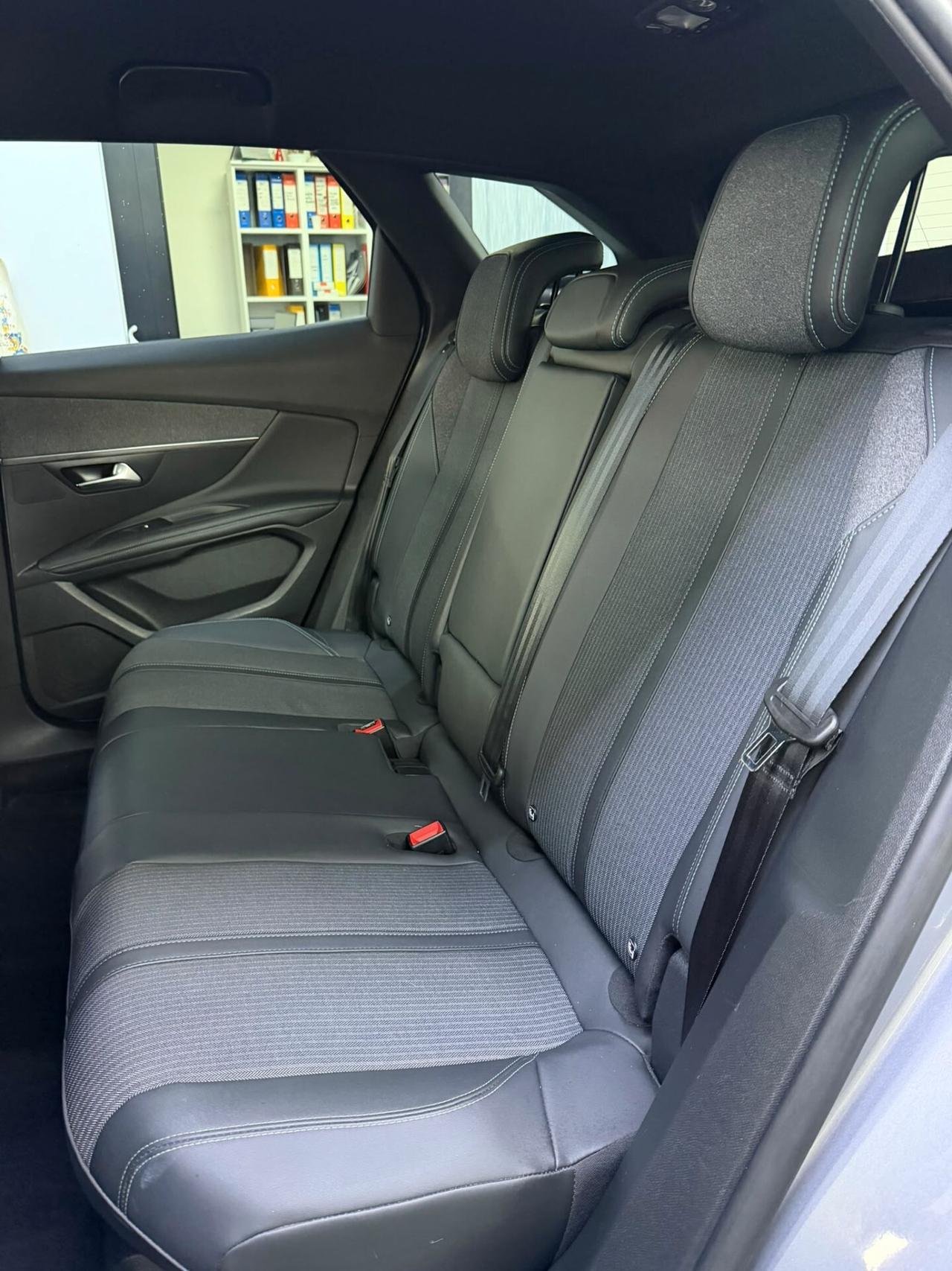Peugeot 3008 1.5 diesel BlueHDi 130 CV S&S EAT8 Allure Pack