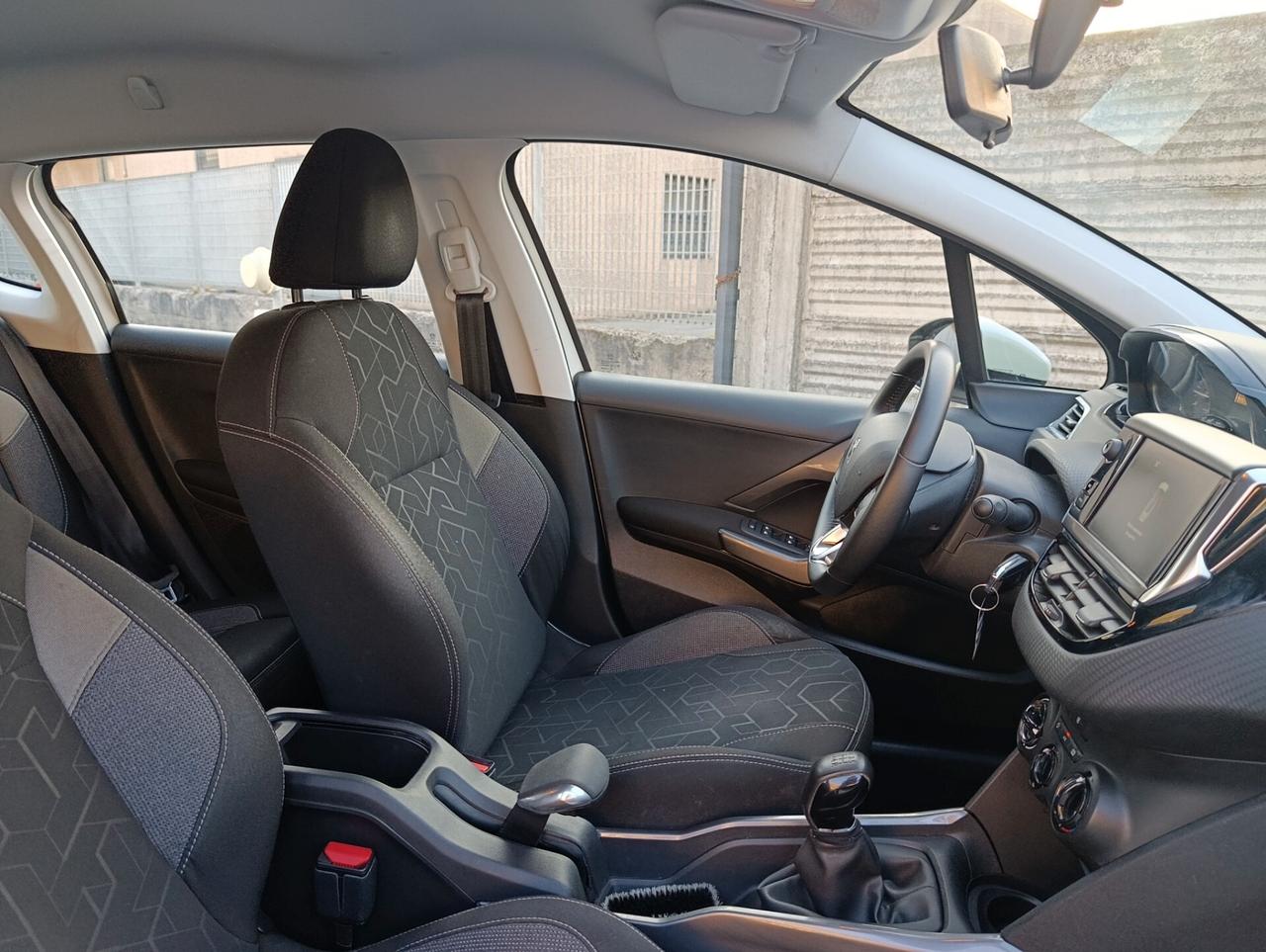 Peugeot 2008 PureTech 82 Allure