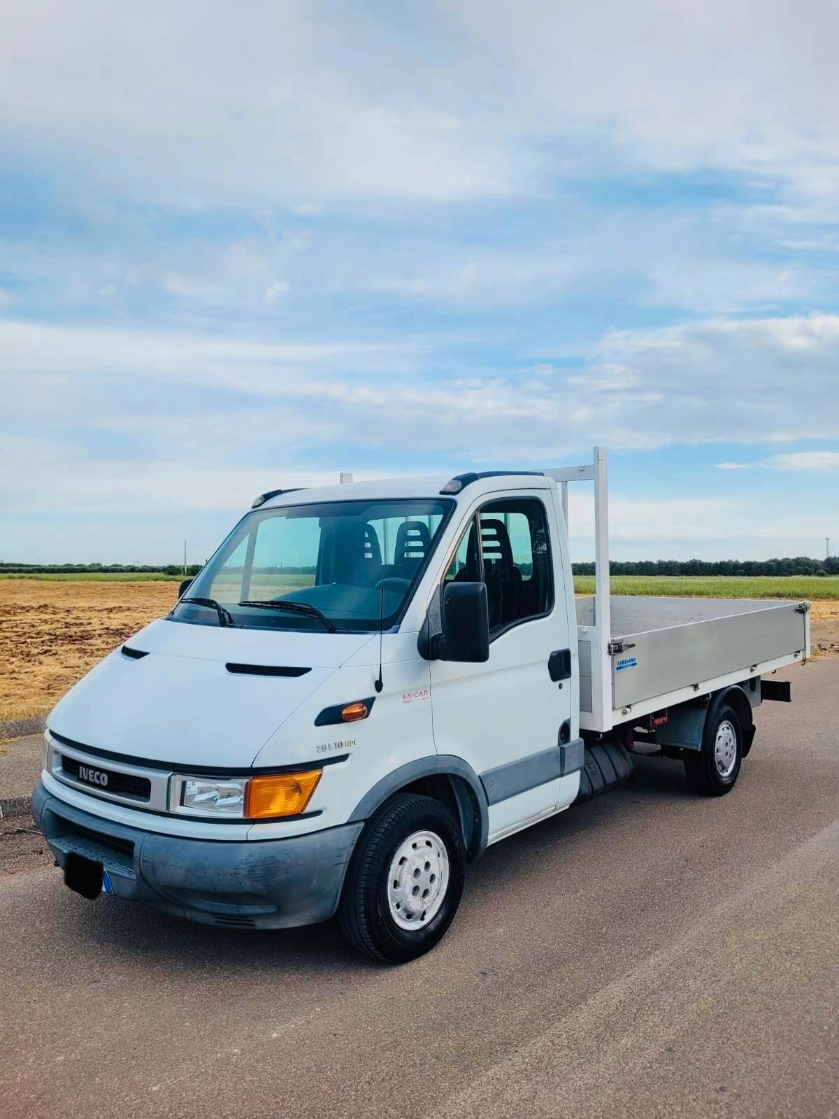 Iveco Daily 29L10 2.3 Hpi TDI PC Cassonato