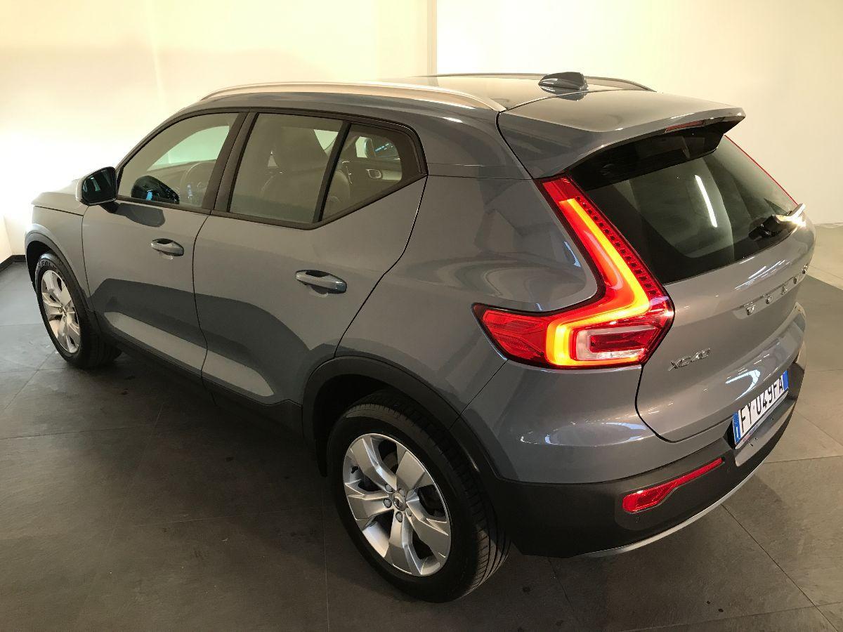 VOLVO XC40 D3 AWD Geartronic Momentum