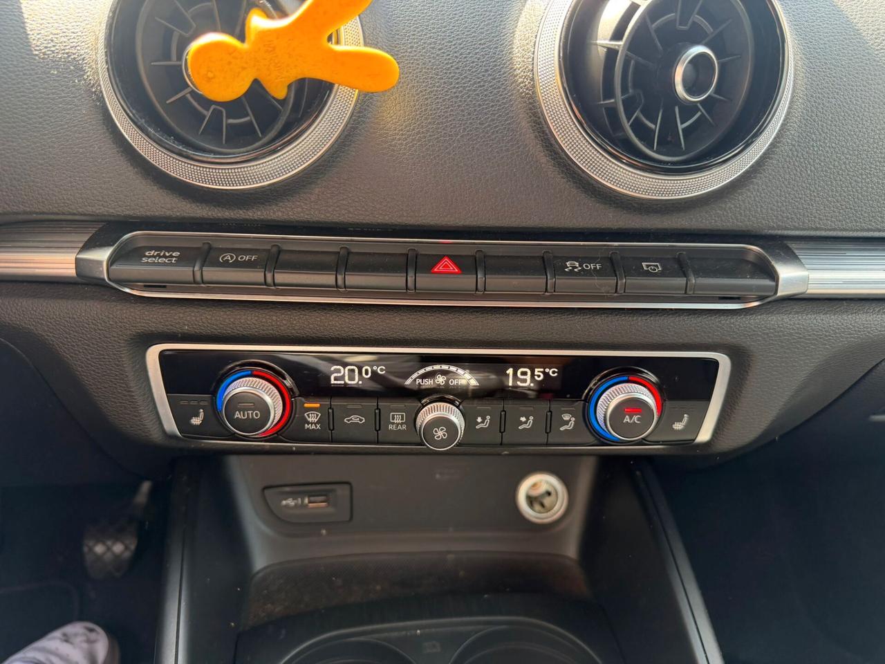 Audi A3 SPB 30 TDI Business