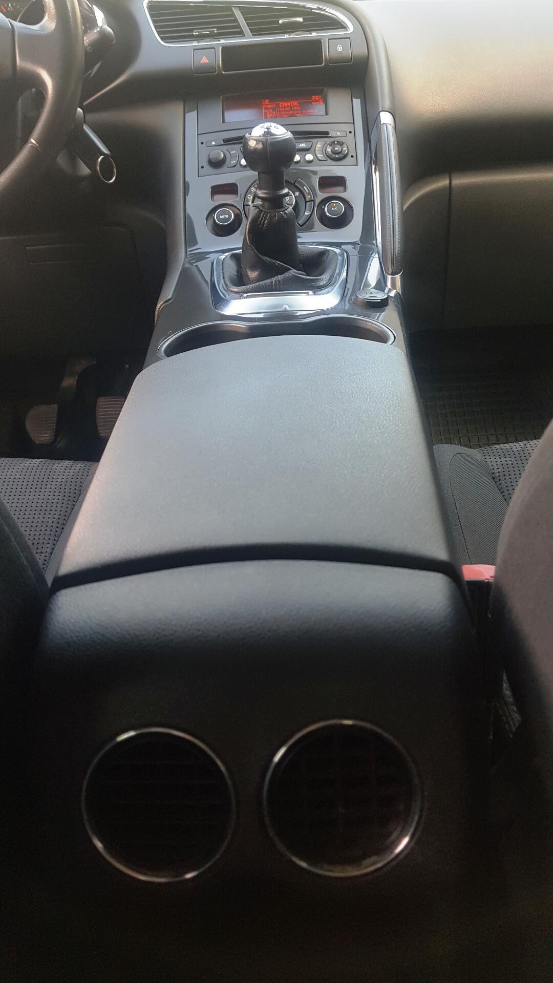 PEUGEOT 3008 1.6 HDi 112CV BUSINESS 05/2012