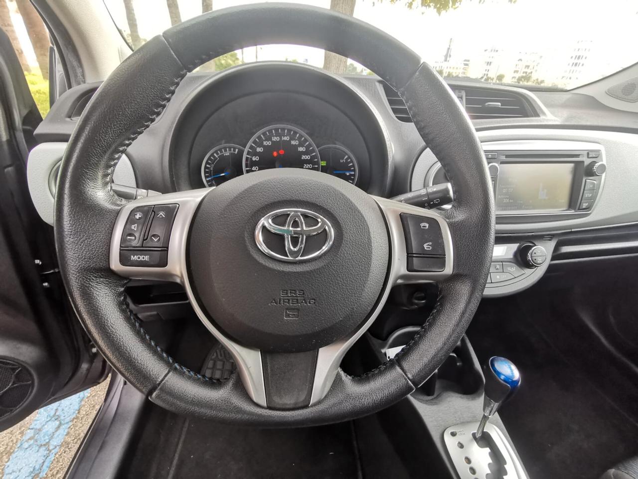 Toyota Yaris 1.5 Hybrid 5P. Lounge 2013