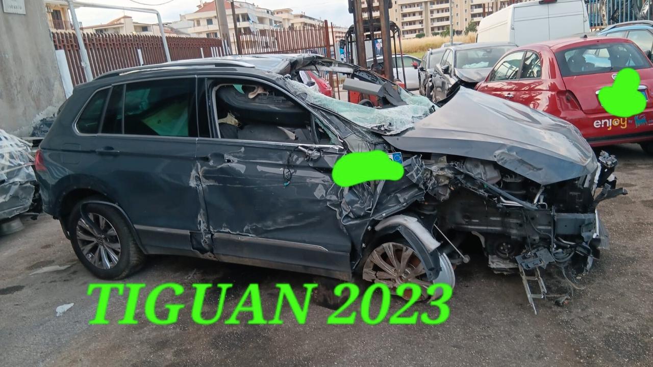 Volkswagen Tiguan 2.0 TDI DSG INCIDENTATA SINISTRATA MONDIALCARS 023