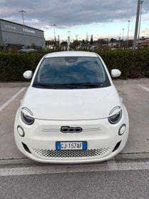 Fiat 500 500e Berlina 23,8 kWh Action