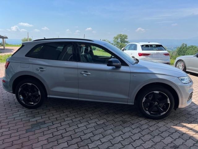 Audi Q5 40 TDI quattro S tronic S line,Acc,20",Gancio,Led