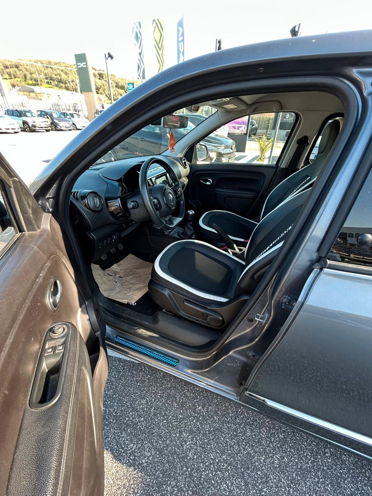 Renault Twingo SCe 65 CV Urban Night