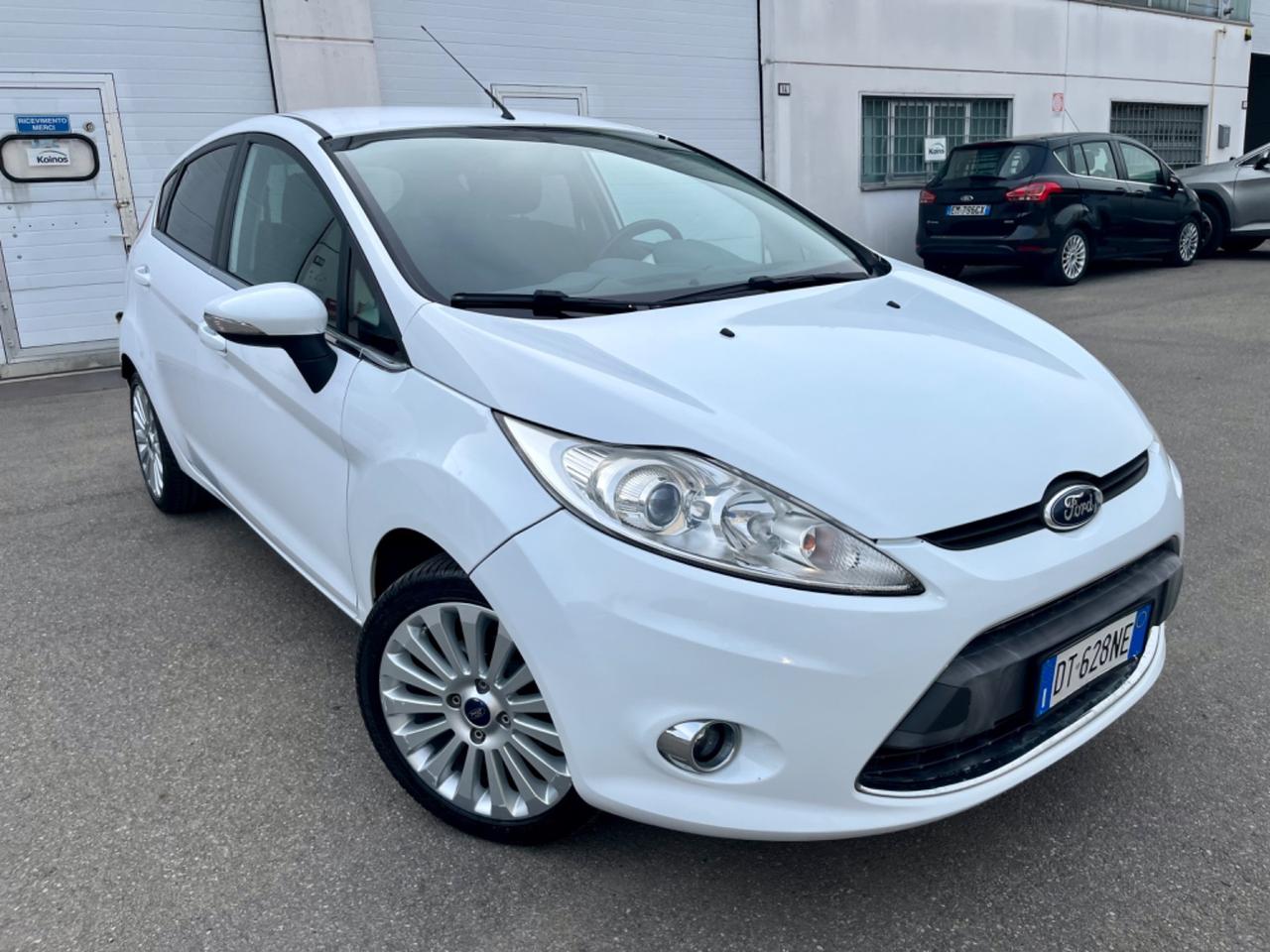 Ford Fiesta 1.2benz 2009 113.000km perfetta per neopatentati