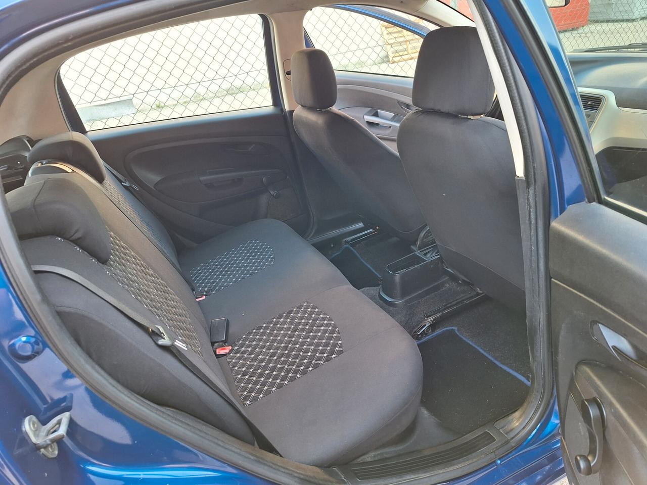 Fiat Grande Punto 1.3 MJT 90 CV 5 porte Emotion 6MARCE NEOPATENTATI UNICOPROPIETARIO