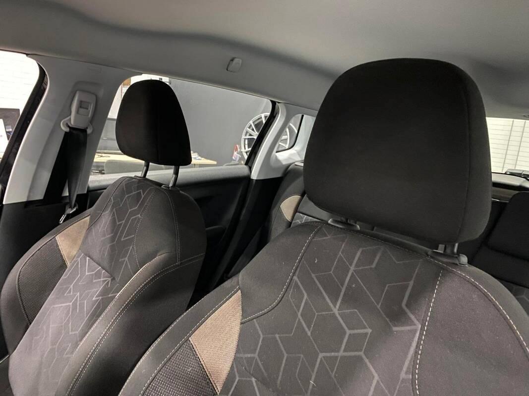 Peugeot 2008 2008 1.6 bluehdi Active s&s 100cv