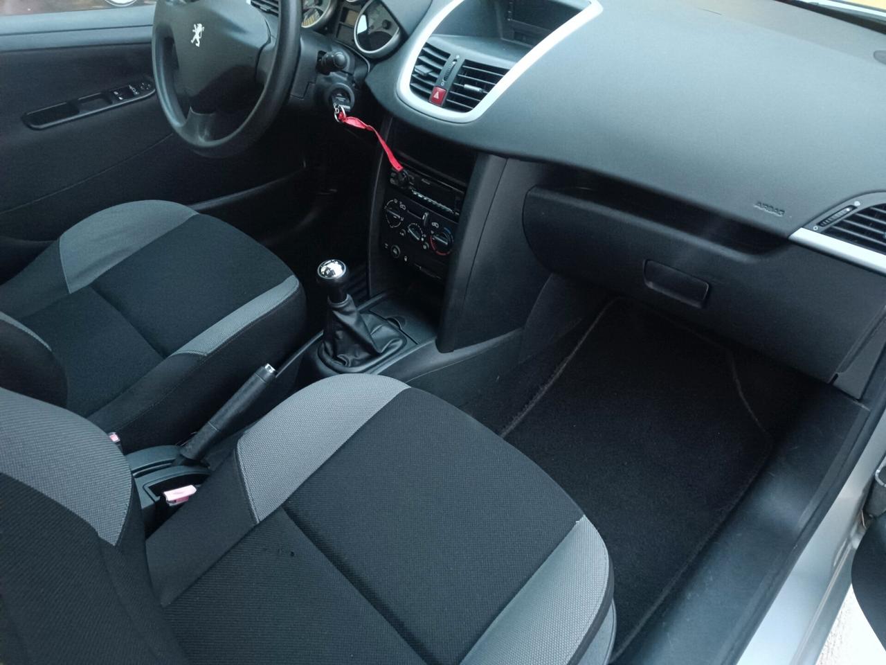 Peugeot 207 1.4 GPL garanzia
