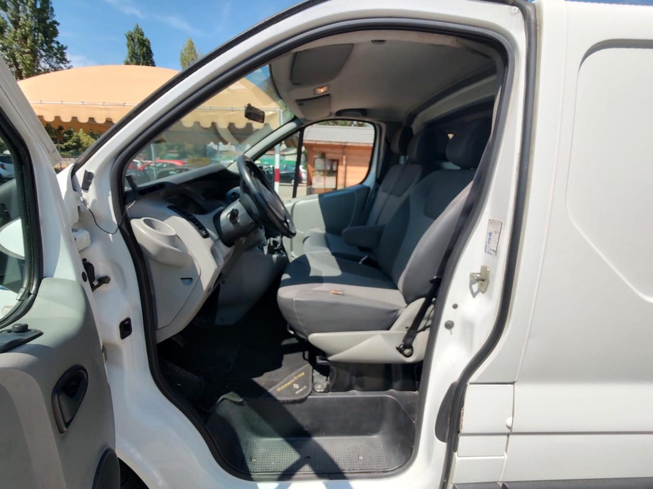 Renault Trafic T27 2.0 DCI 115 CV L1H1, OK NEOPATENTATI