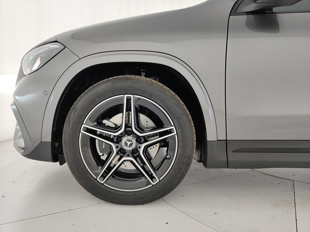 Mercedes-Benz GLA 200 d