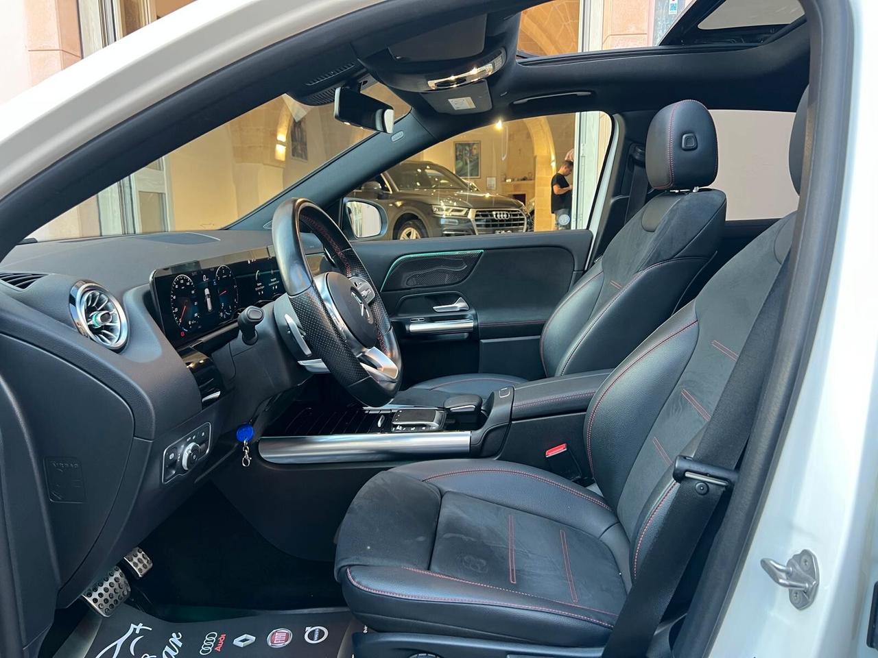 MERCEDES-BENZ GLA 200D PREMIUM 2.0 150CV TETTO NAVI CAM ANNO 2022