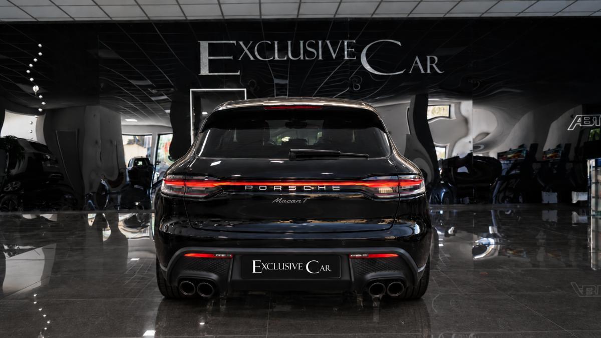 PORSCHE - Macan T