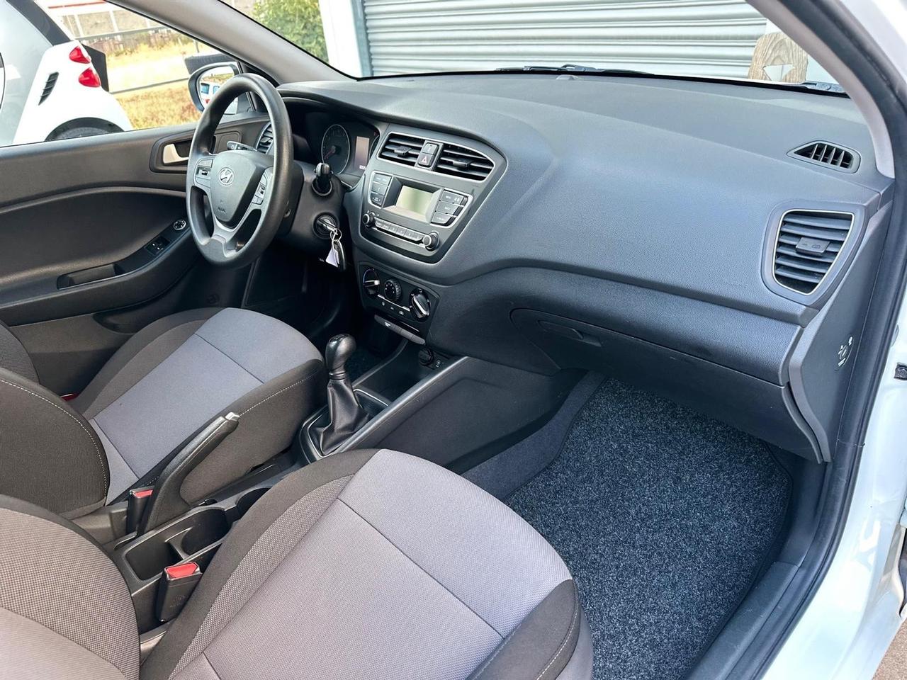 Hyundai i20 1.2 5 porte Connectline