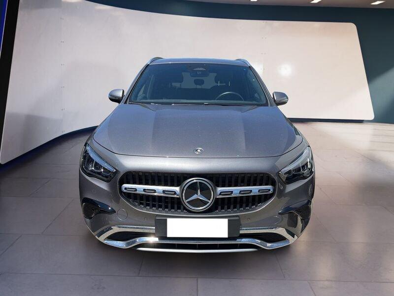 Mercedes-Benz GLA GLA-H247 2023 180 d Executive auto