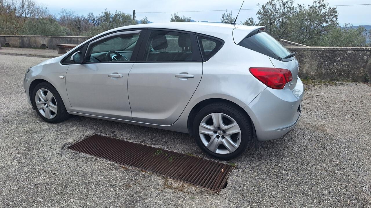 Opel Astra 1.4 Turbo 140CV 5 porte GPL Tech Cosmo
