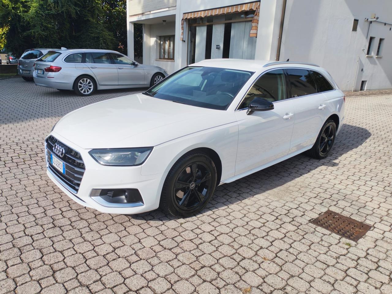 Audi A4 Avant 30 TDI/136 CV S tronic Business Advanced