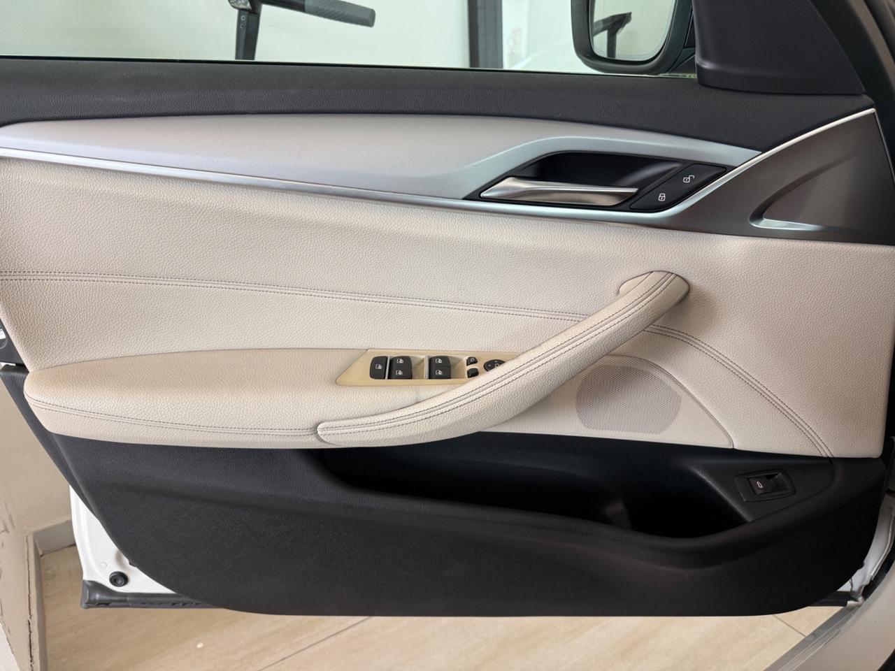 Bmw 530d xDrive 249CV Touring Business