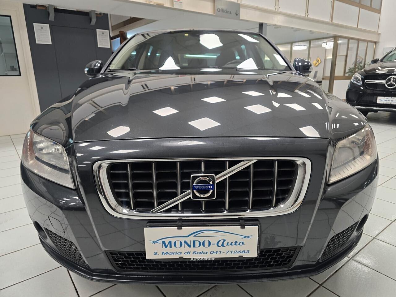 Volvo V70 2.4 d5 185 cv Momentum 2009