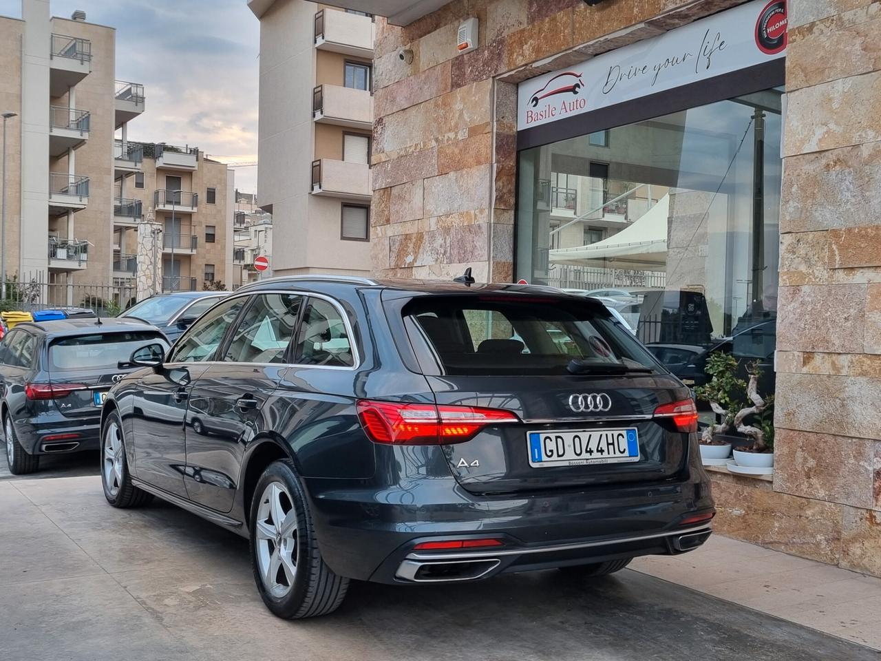 Audi A4 V Avant 40 2.0 tdi mhev 204cv s-tronic