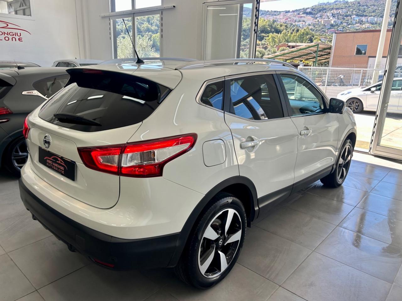 Nissan Qashqai 1.5 dCi Tekna TETTO finanziabile