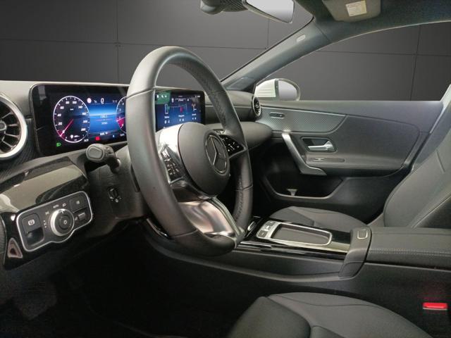 MERCEDES-BENZ A 180 Automatic Progressive Advanced
