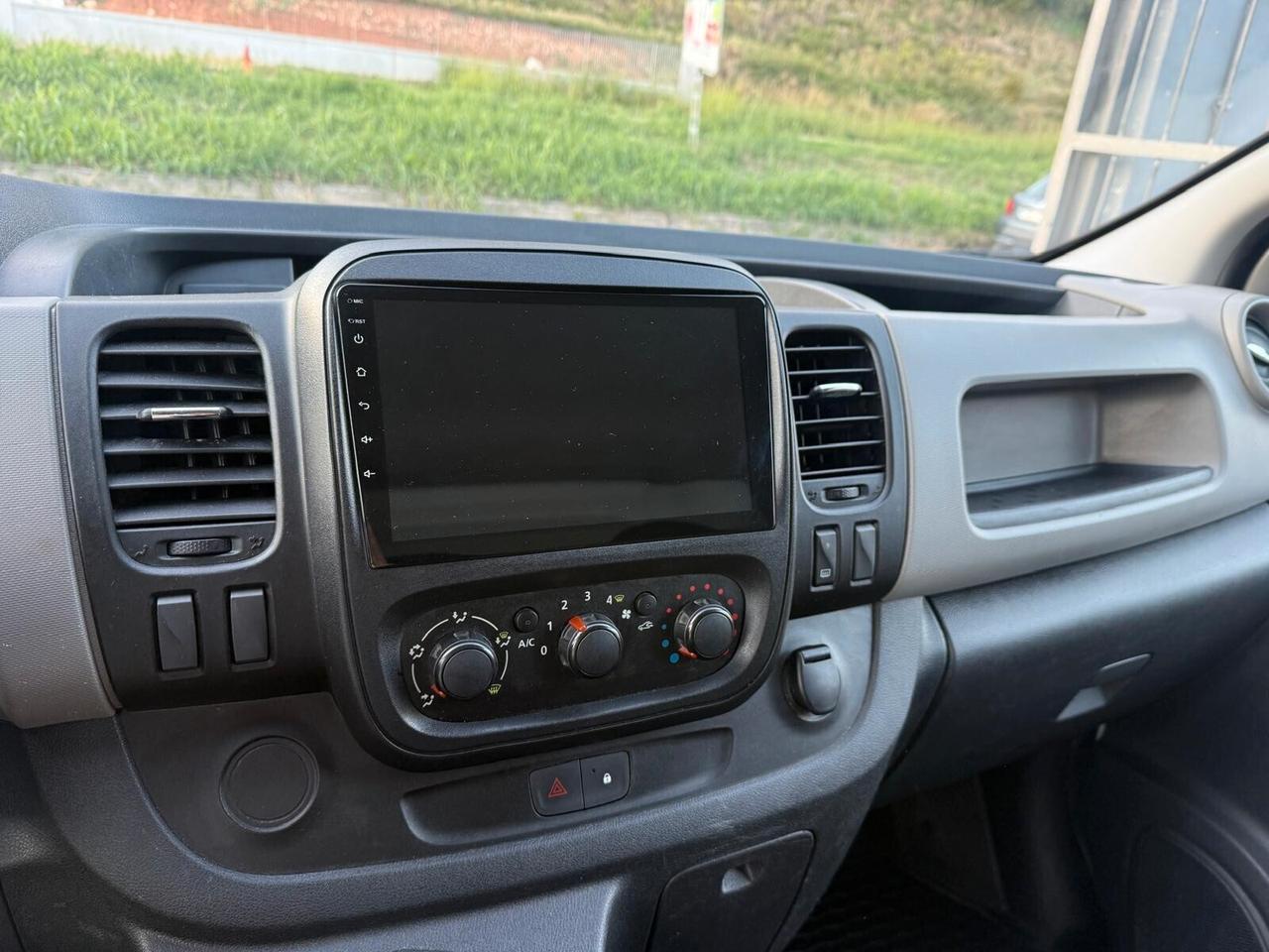 Renault trafic 1600 T27