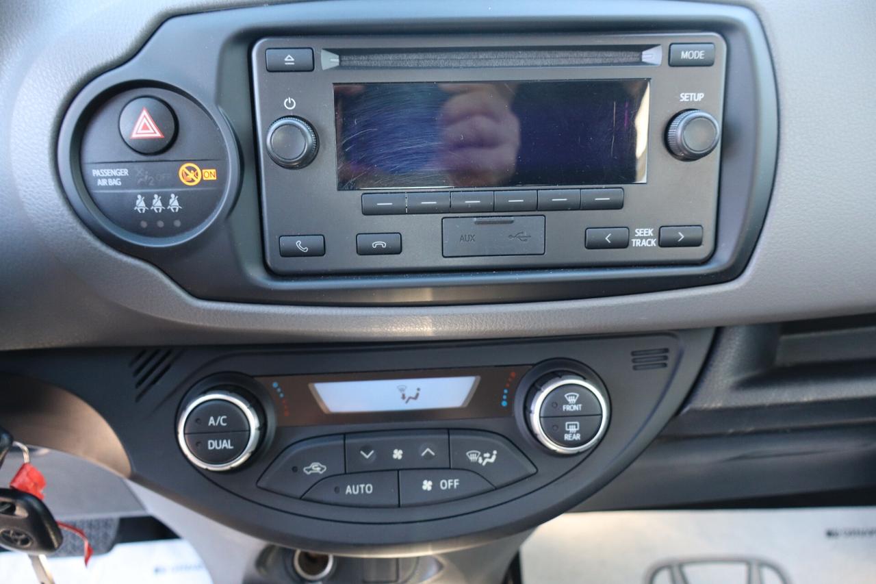 Toyota Yaris 1.5 Hybrid 5 porte Cool