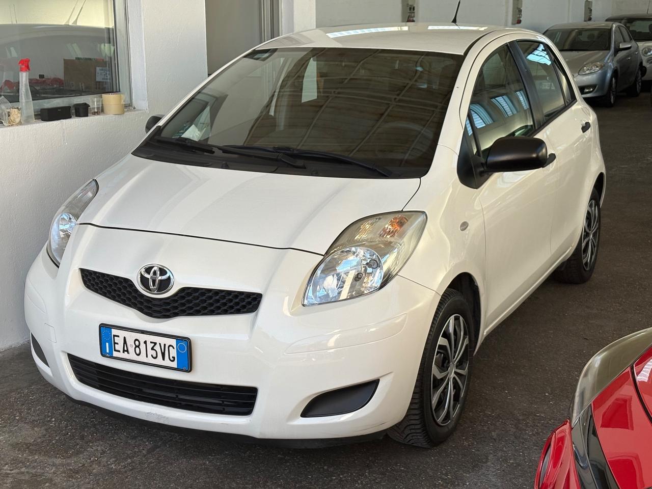 Toyota Yaris 1.0 5 porte Sol