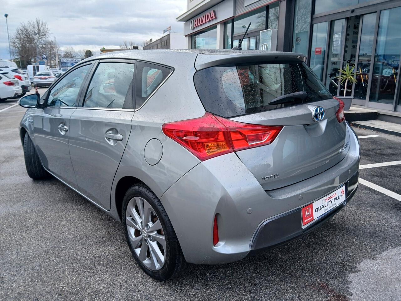 Toyota Auris 1.8 Hybrid Lounge