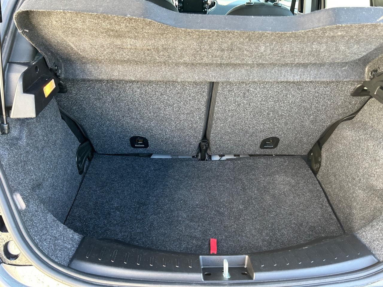 Lancia Ypsilon 1.0 FireFly 5 porte S&S Hybrid Gold