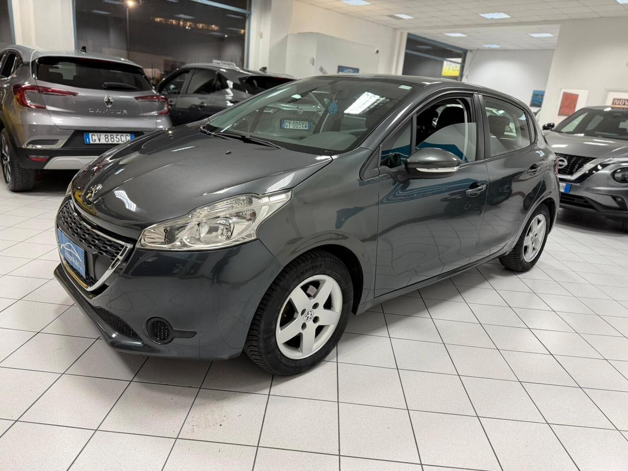 Peugeot 208 1.2 b X NEOPATENTATI 2014