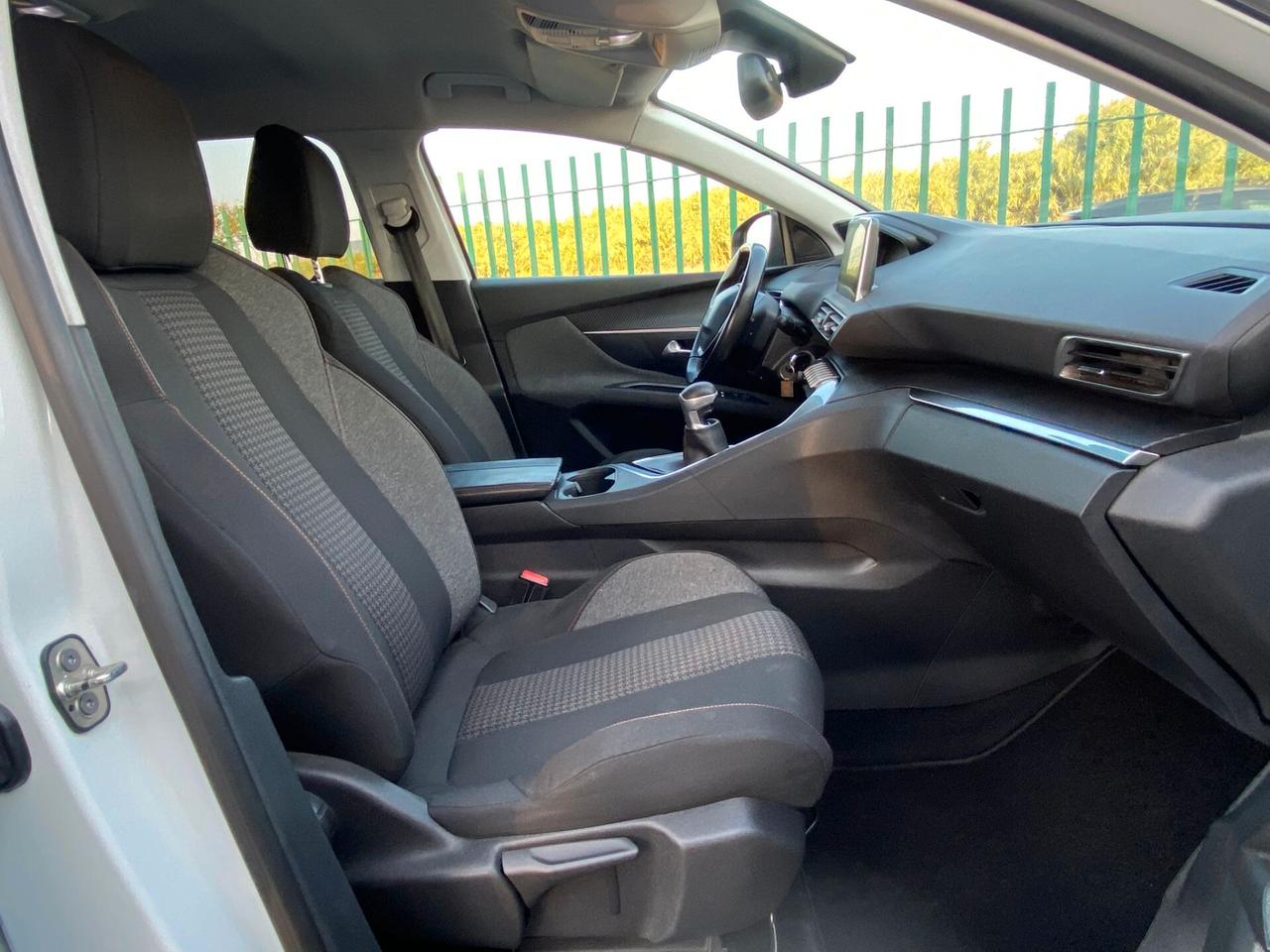 Peugeot 5008 1.6 BlueHDi 120 S&S Business Mix