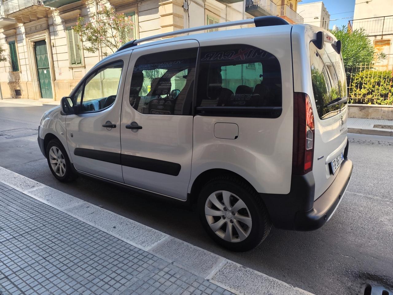 Peugeot Partner Tepee 1.6 BlueHDi 100CV Outdoor