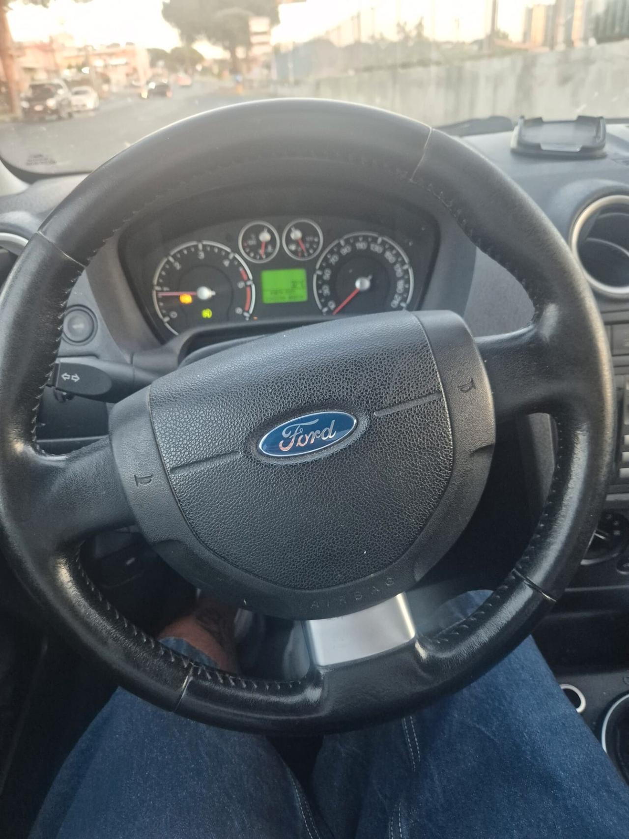 Ford Fusion 1.4 TDCi 5p. Collection