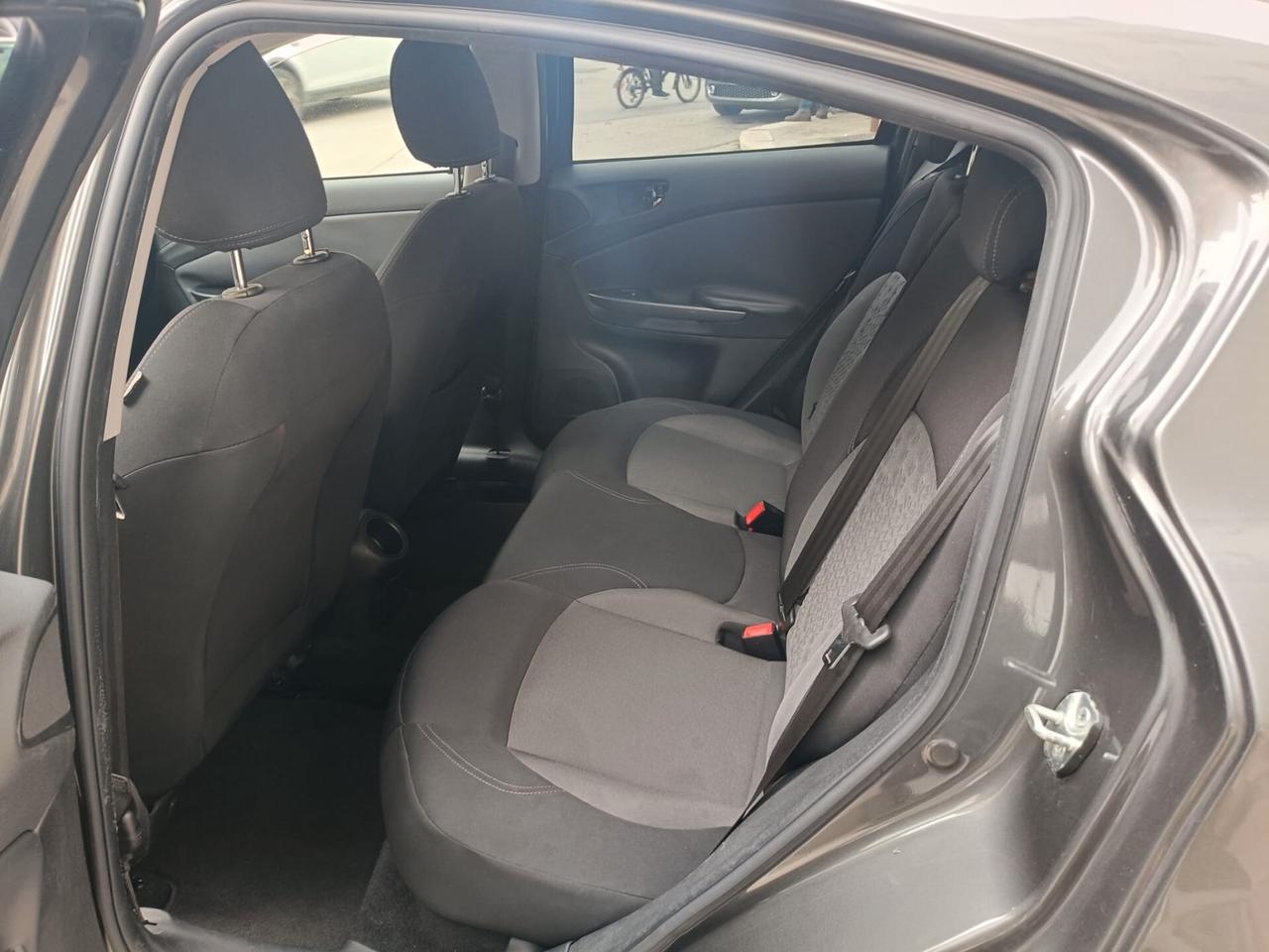 Alfa Romeo Giulietta 1.6 JTDm-2 105 CV Distinctive