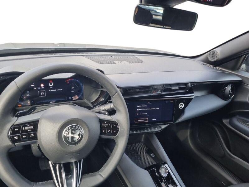 Alfa Romeo Junior 1.2 136 CV Hybrid eDCT6