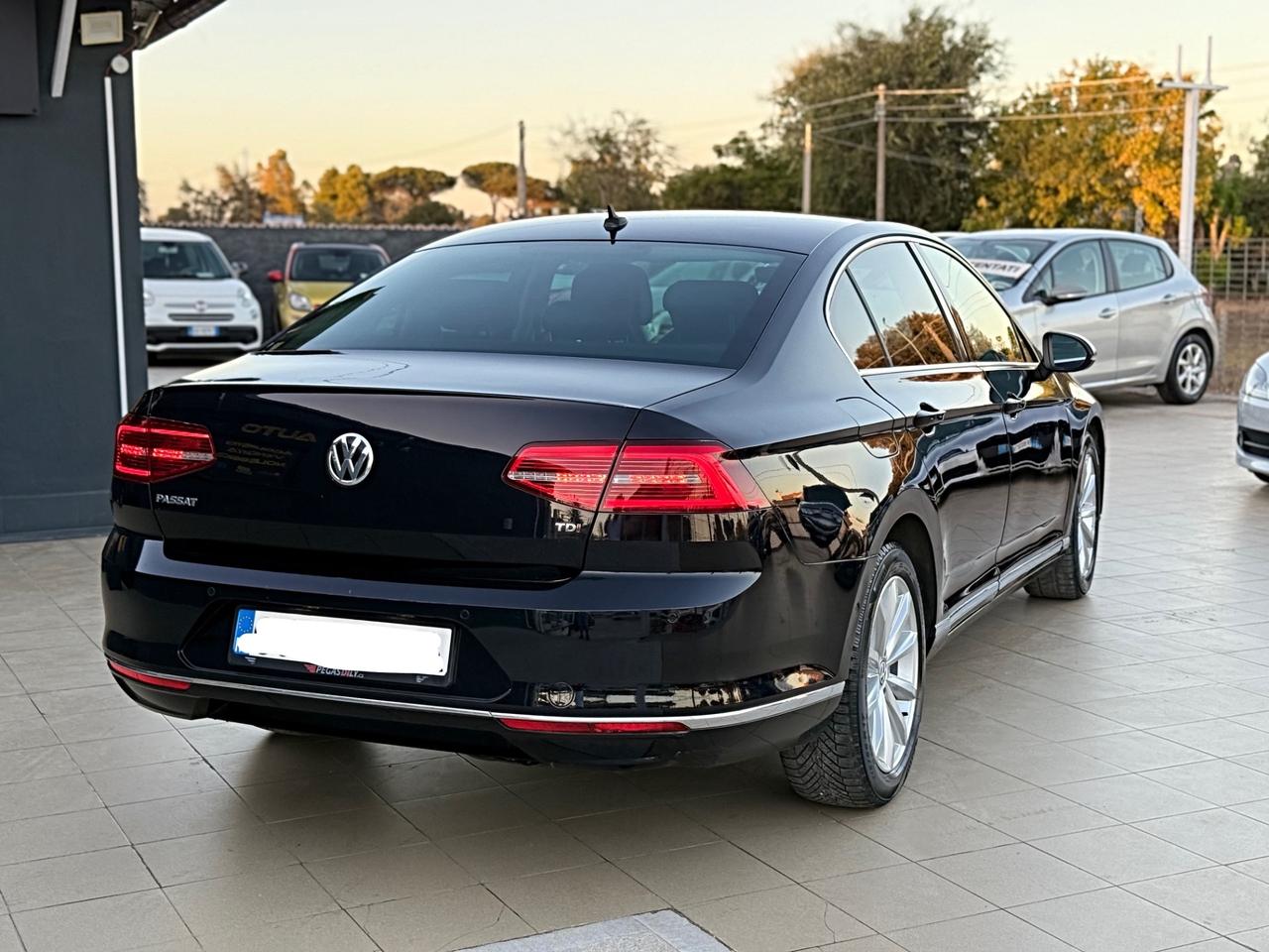 Volkswagen Passat 1.6 TDI SCR DSG Business BMT Garanzia 12 Mesi