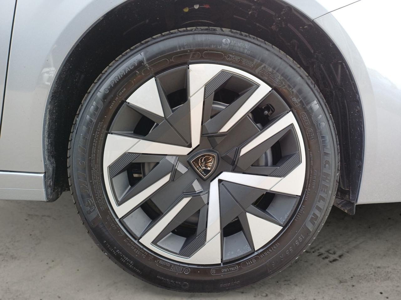 PEUGEOT 208 5P - Business Hybrid 110 E-DCS6