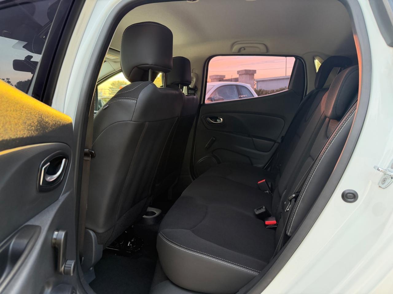 Renault Clio 1.2 75CV 5 porte Zen